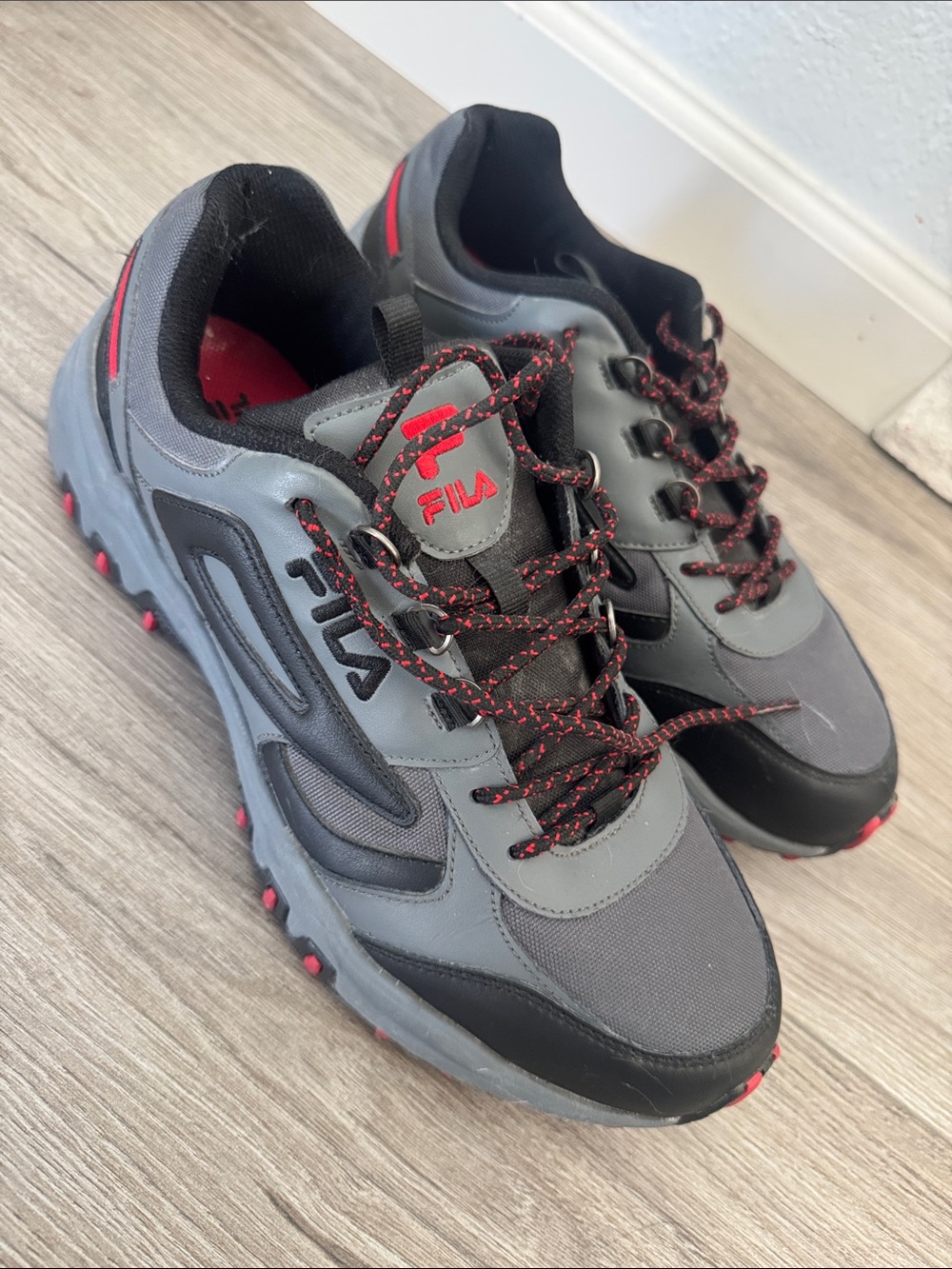 Fila Men's Gray, Black & Red Trail-Style Athletic Sneakers